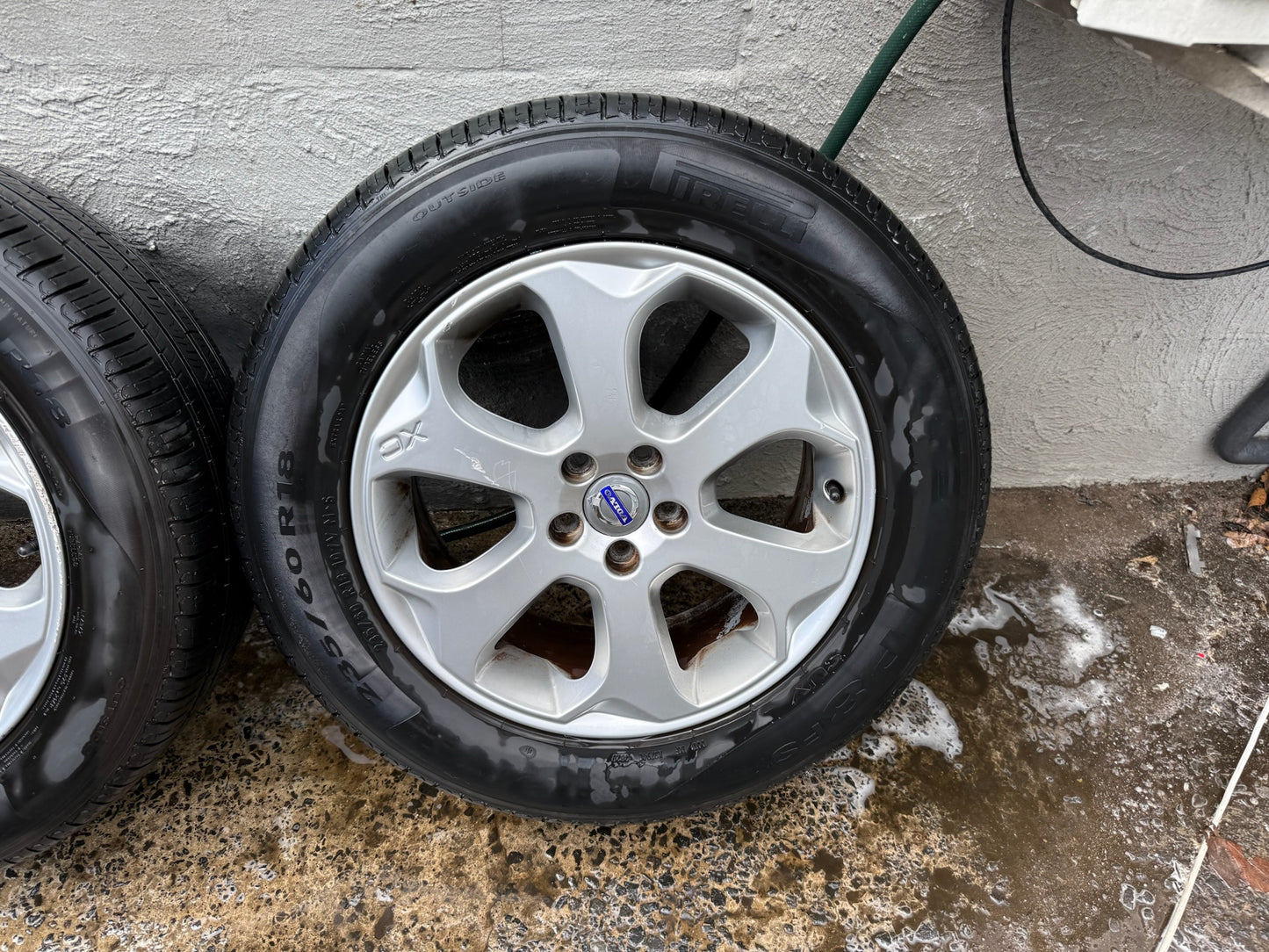 Volvo XC60 18” Alloy Wheels with Good Tyres