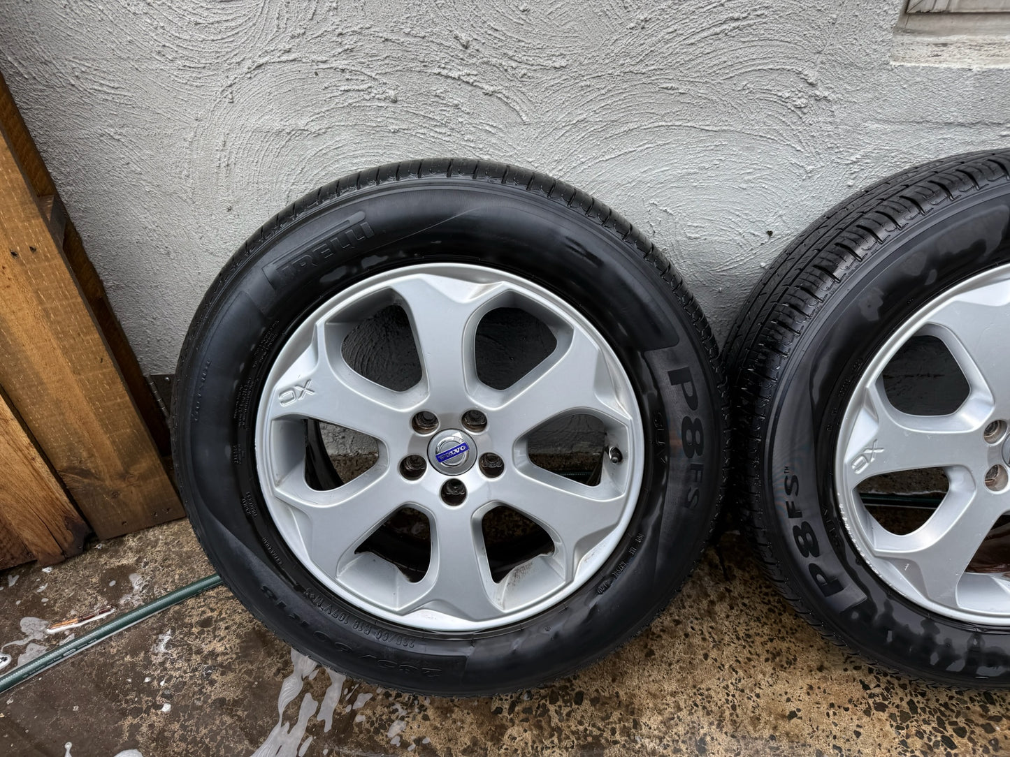 Volvo XC60 18” Alloy Wheels with Good Tyres