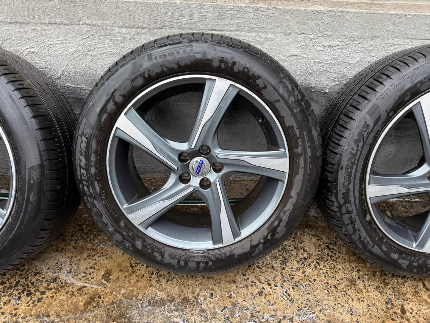 Volvo XC60 XC90 19” Alloy Wheels with Tyres