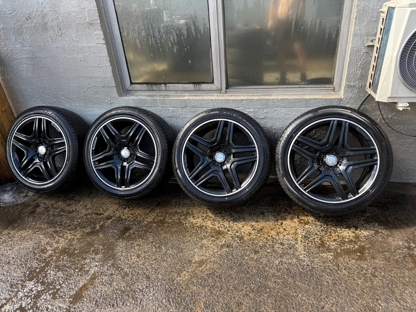 Mercedes ML63 21” Alloy Wheels with Excellent Tyres