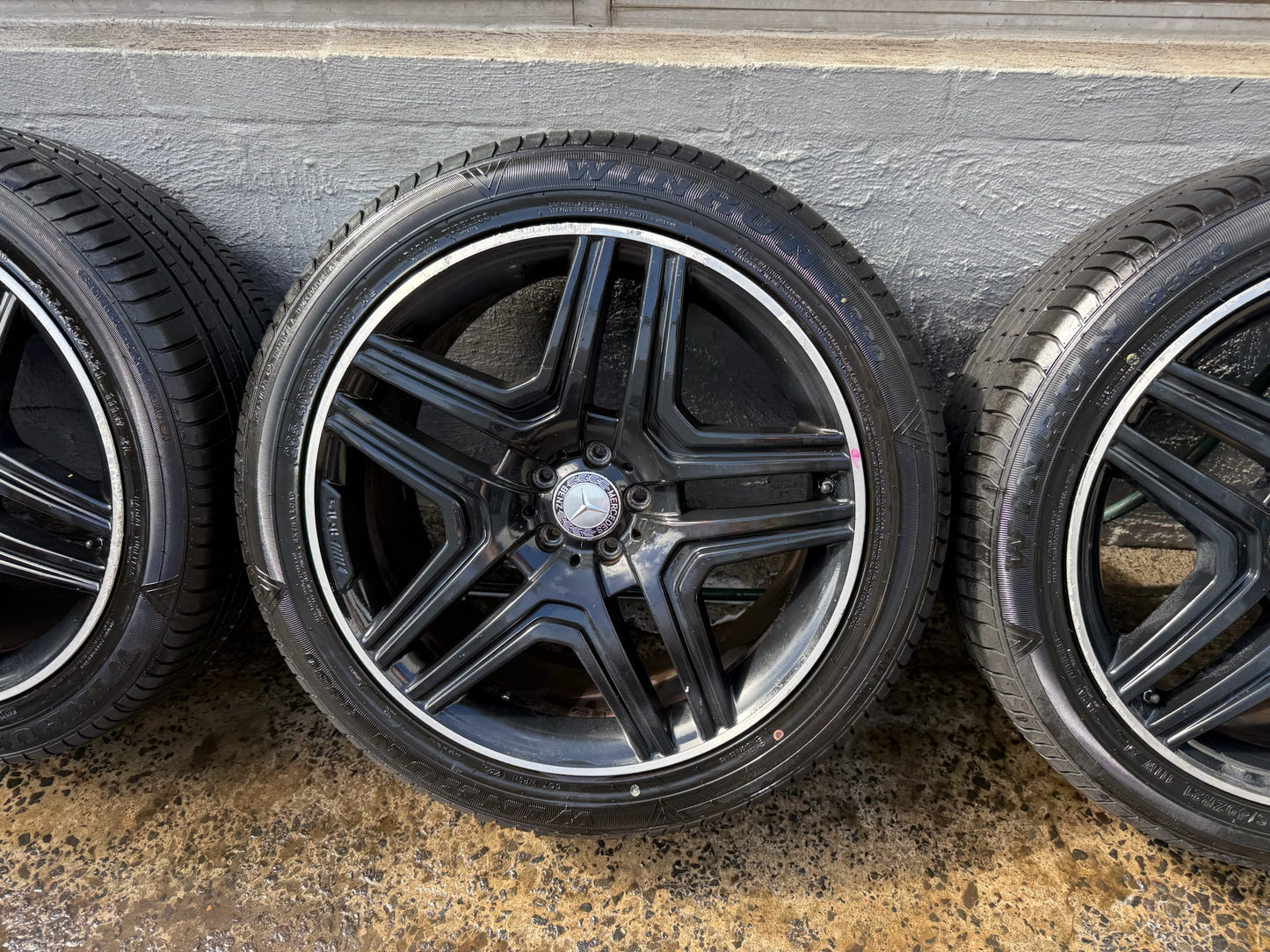 Mercedes ML63 21” Alloy Wheels with Excellent Tyres