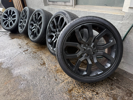 Land Rover Range Rover Sport 22” Alloy Wheels with Good Tyres