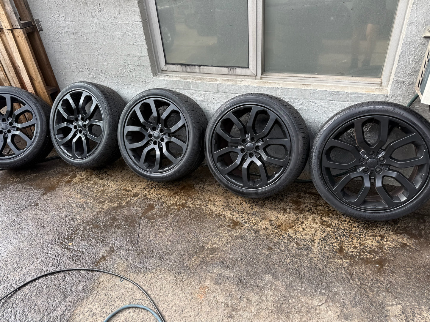 Land Rover Range Rover Sport 22” Alloy Wheels with Good Tyres