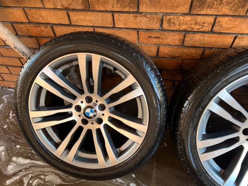 BMW X5 20” Staggered Alloy Wheels with Good Tyres