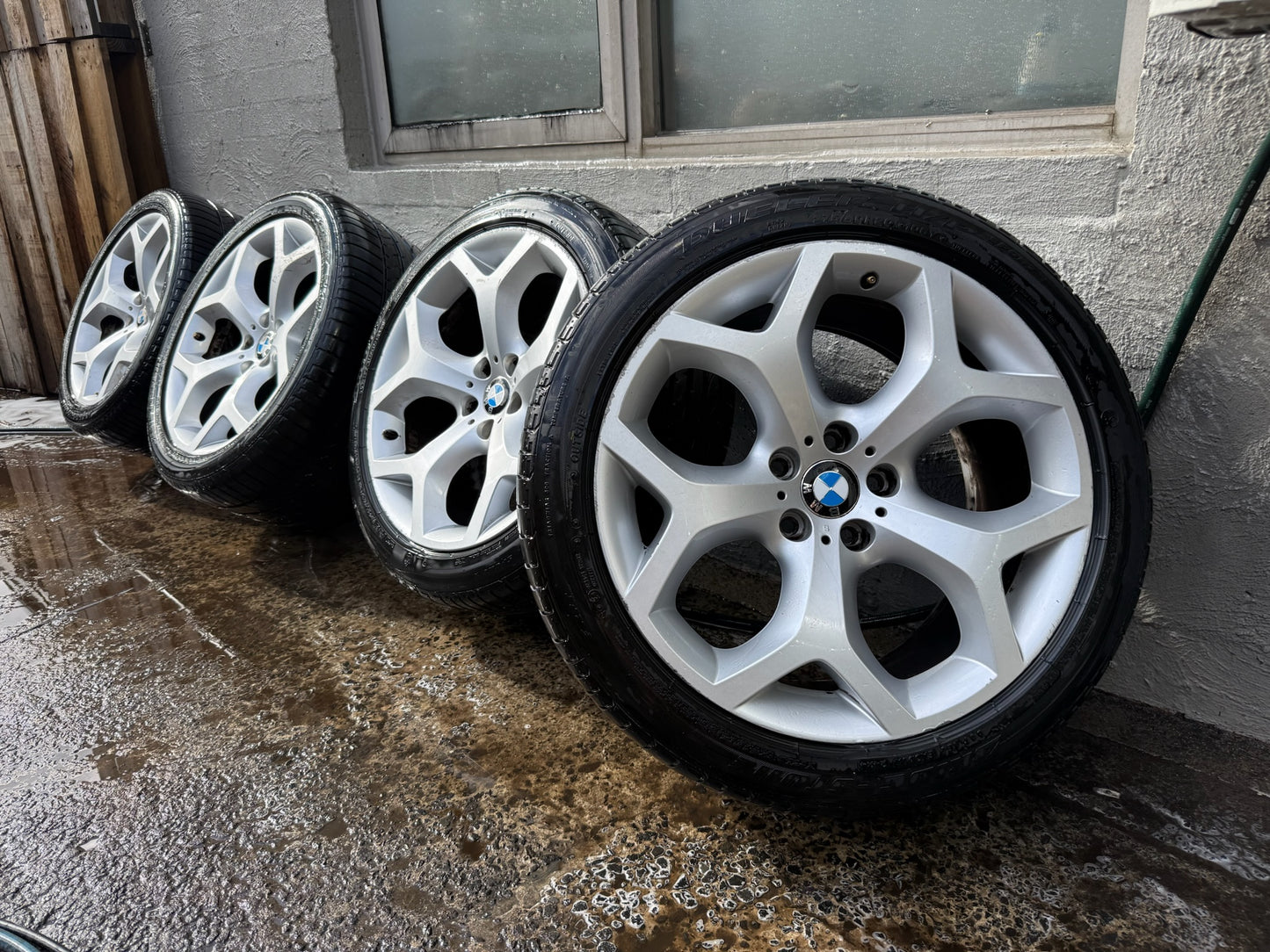 BMW X5 X6 20” Staggered Alloy Wheels with Excellent Tyres