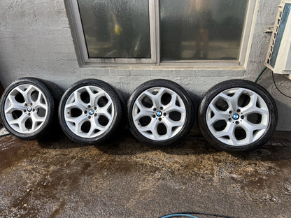 BMW X5 X6 20” Staggered Alloy Wheels with Excellent Tyres