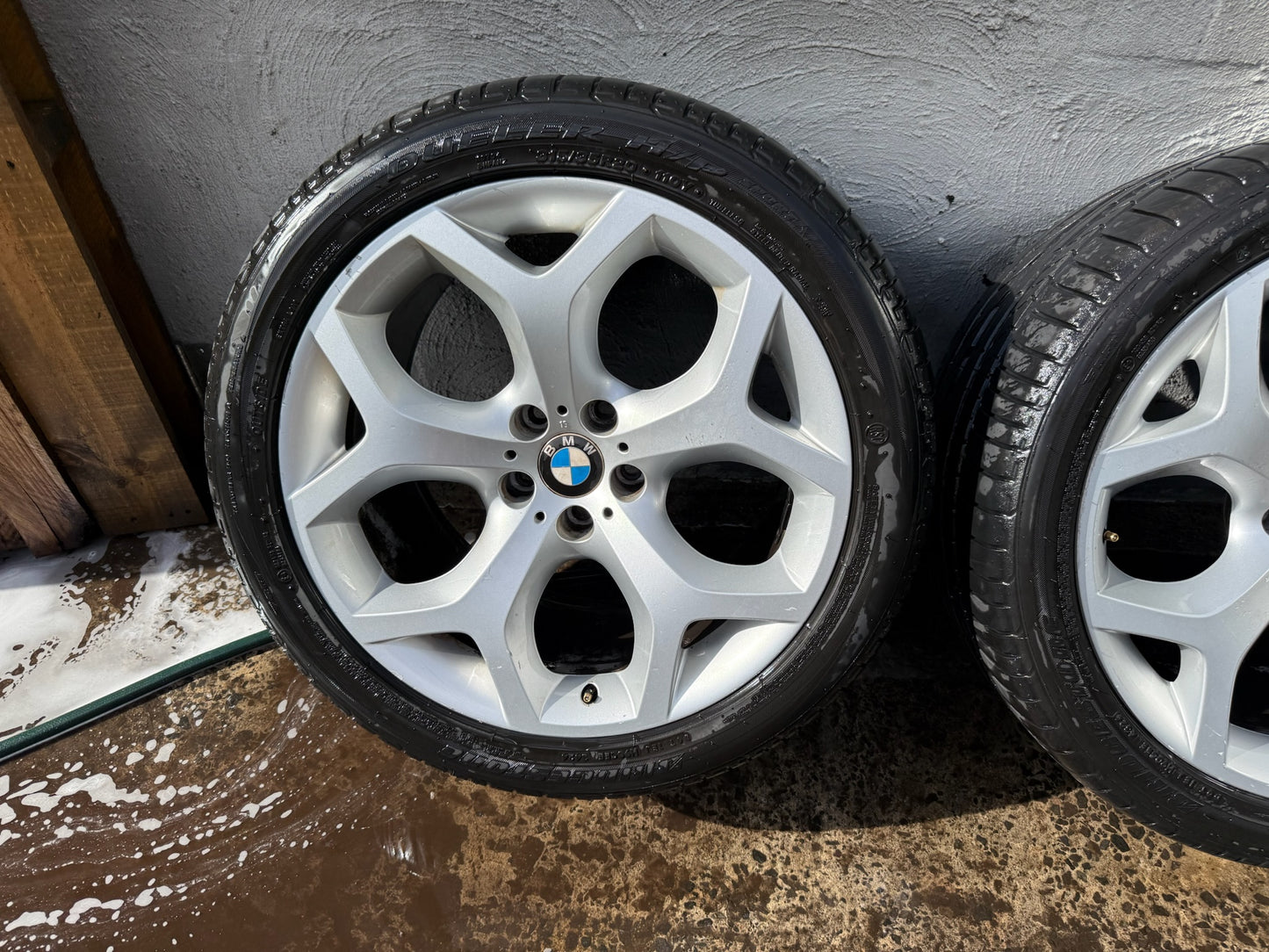 BMW X5 X6 20” Staggered Alloy Wheels with Excellent Tyres