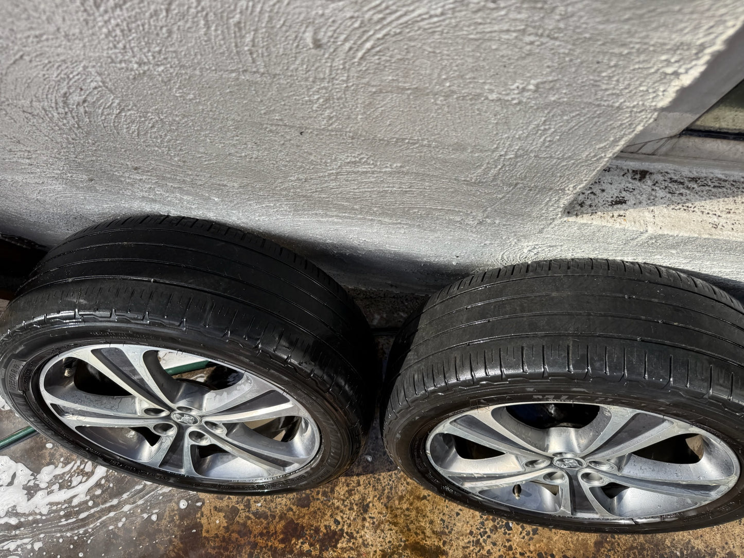 Holden Captiva 19” Alloy Wheels with Good Michellin Tyres