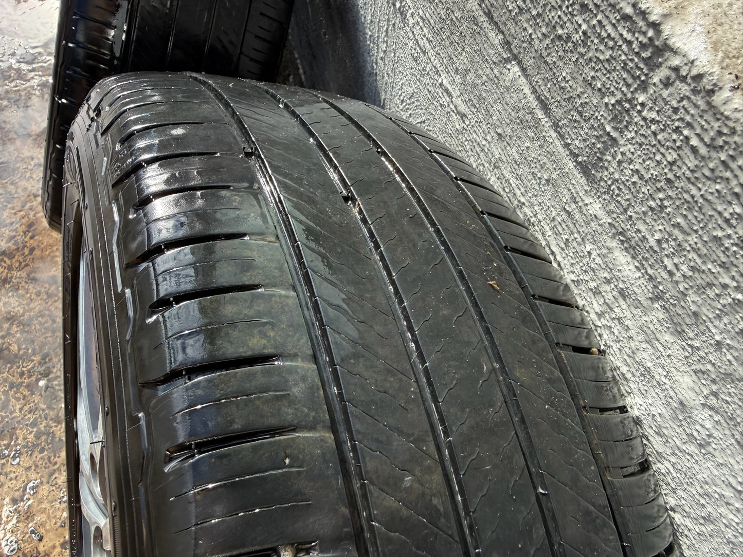 Holden Captiva 19” Alloy Wheels with Good Michellin Tyres