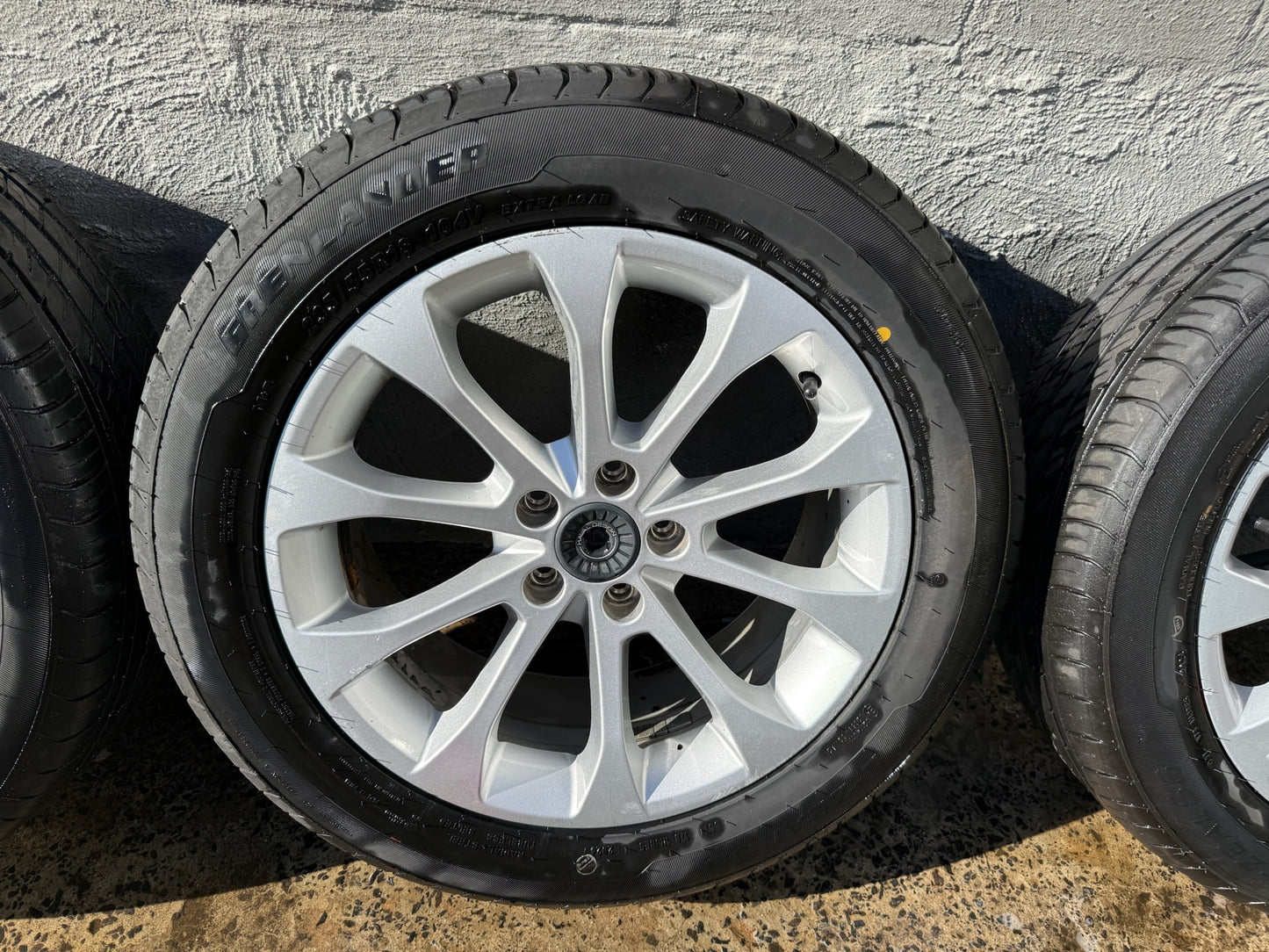 Haval H2 18” Alloy Wheels with Good Tyres