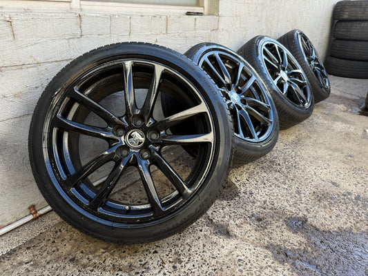 Holden Commodore VF SSV 19” Alloy Wheels with Excellent Tyres