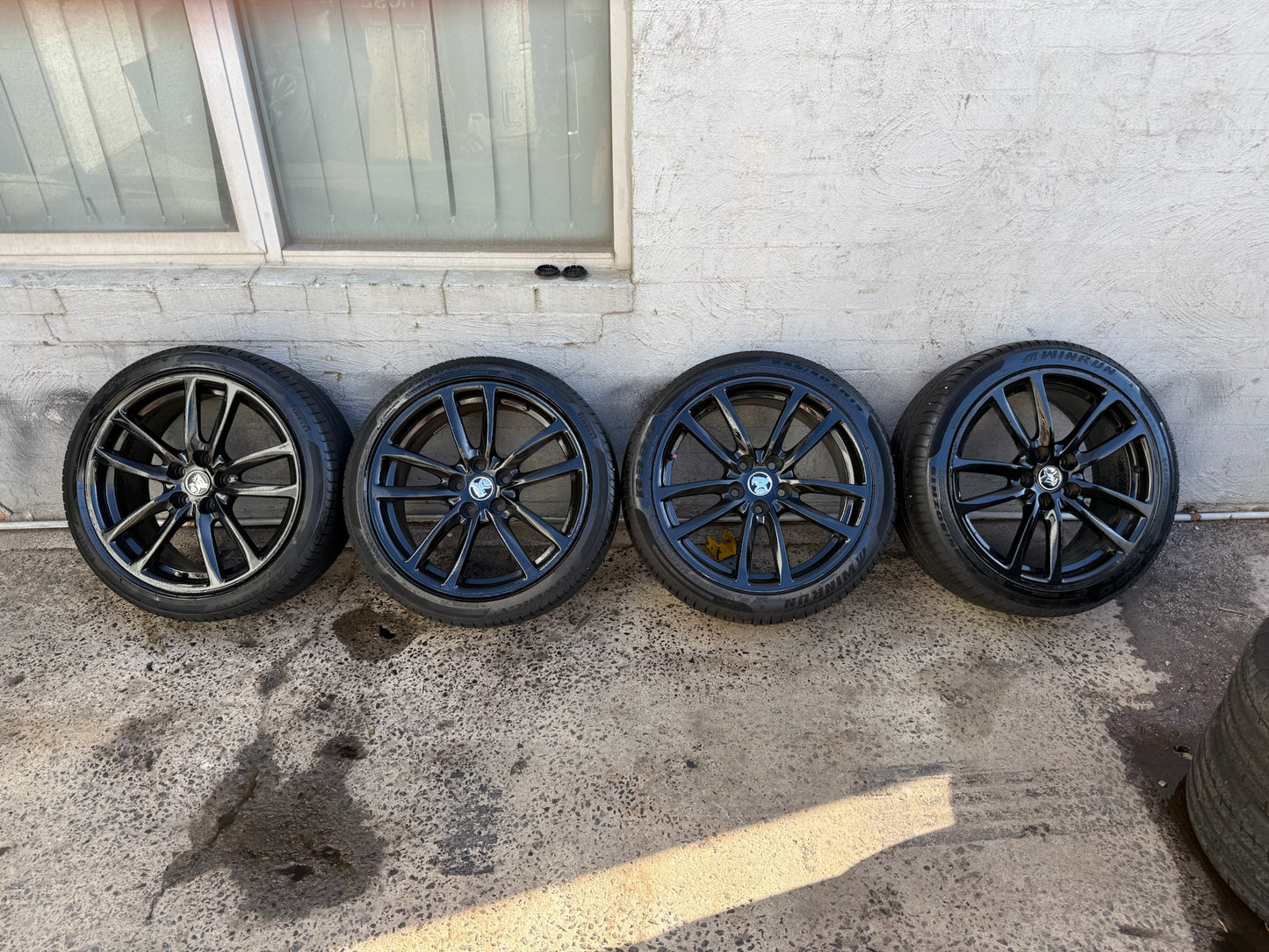 Holden Commodore VF SSV 19” Alloy Wheels with Excellent Tyres