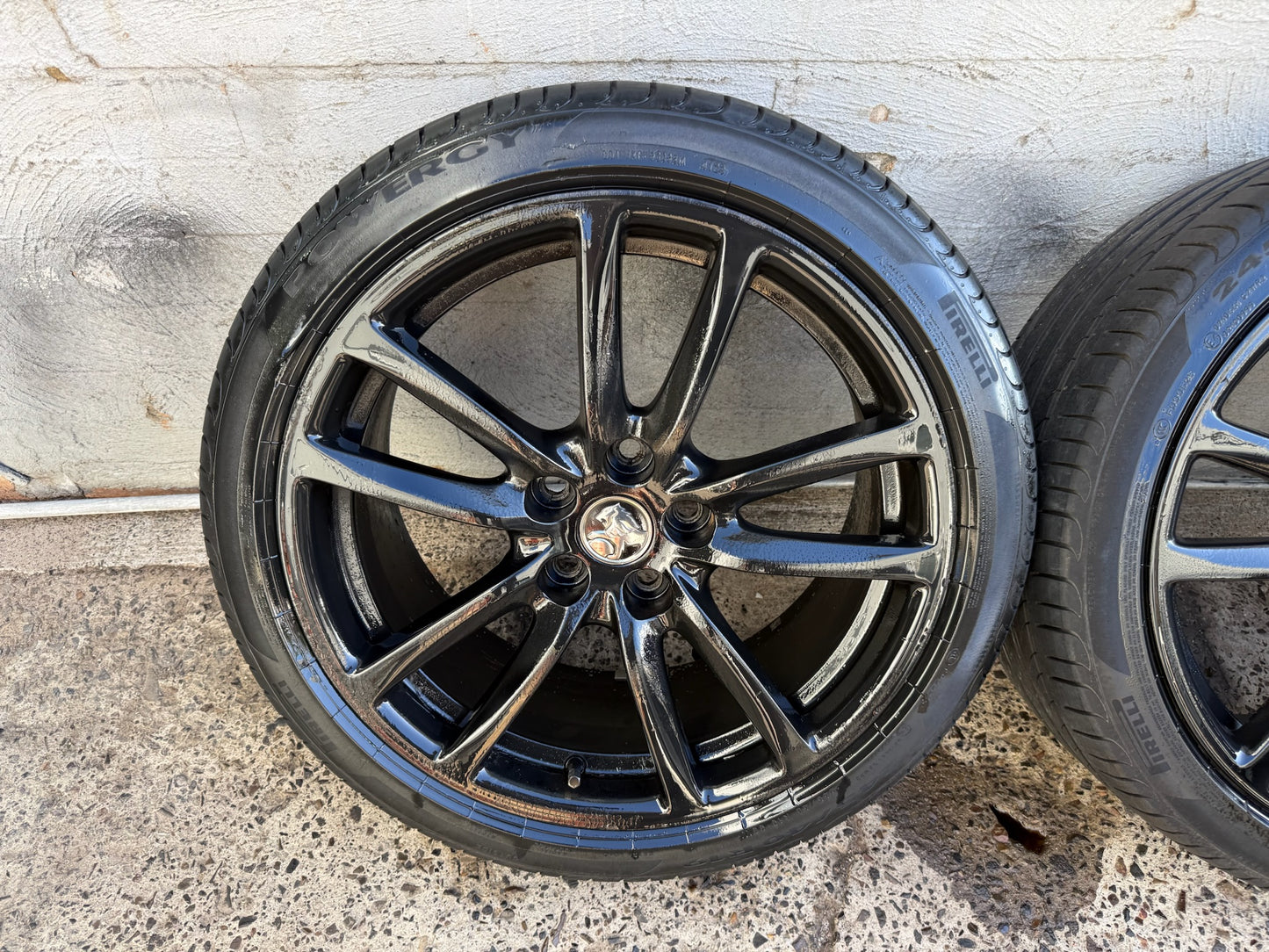 Holden Commodore VF SSV 19” Alloy Wheels with Excellent Tyres