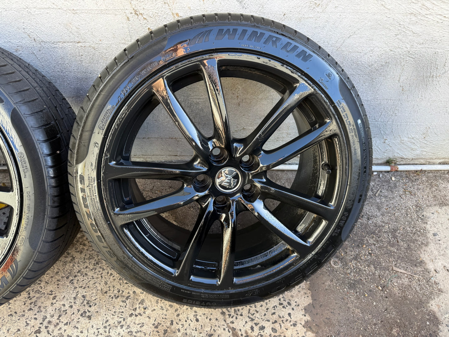 Holden Commodore VF SSV 19” Alloy Wheels with Excellent Tyres
