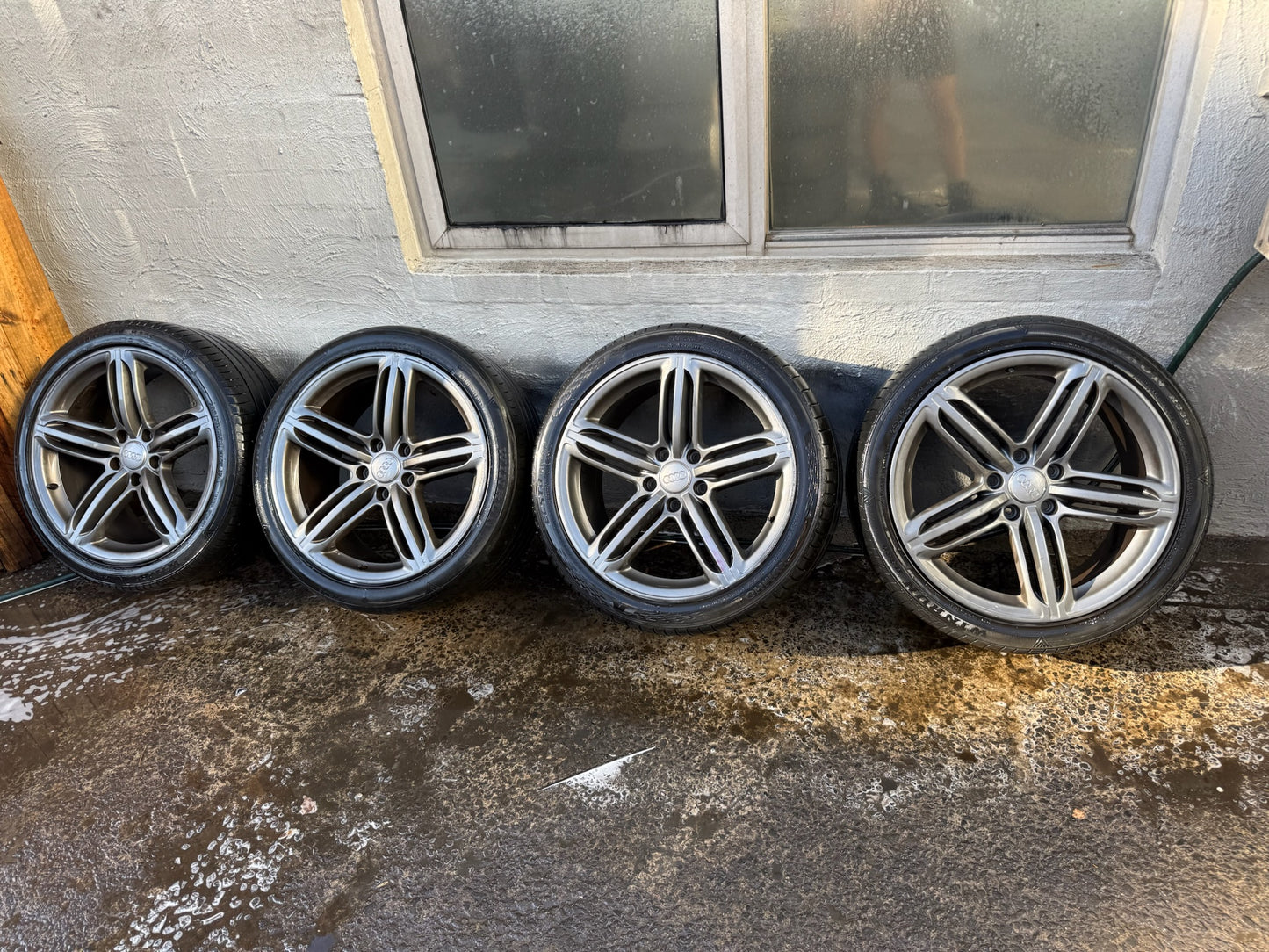 Audi Q7 21” Alloy Wheels with Good Tyres
