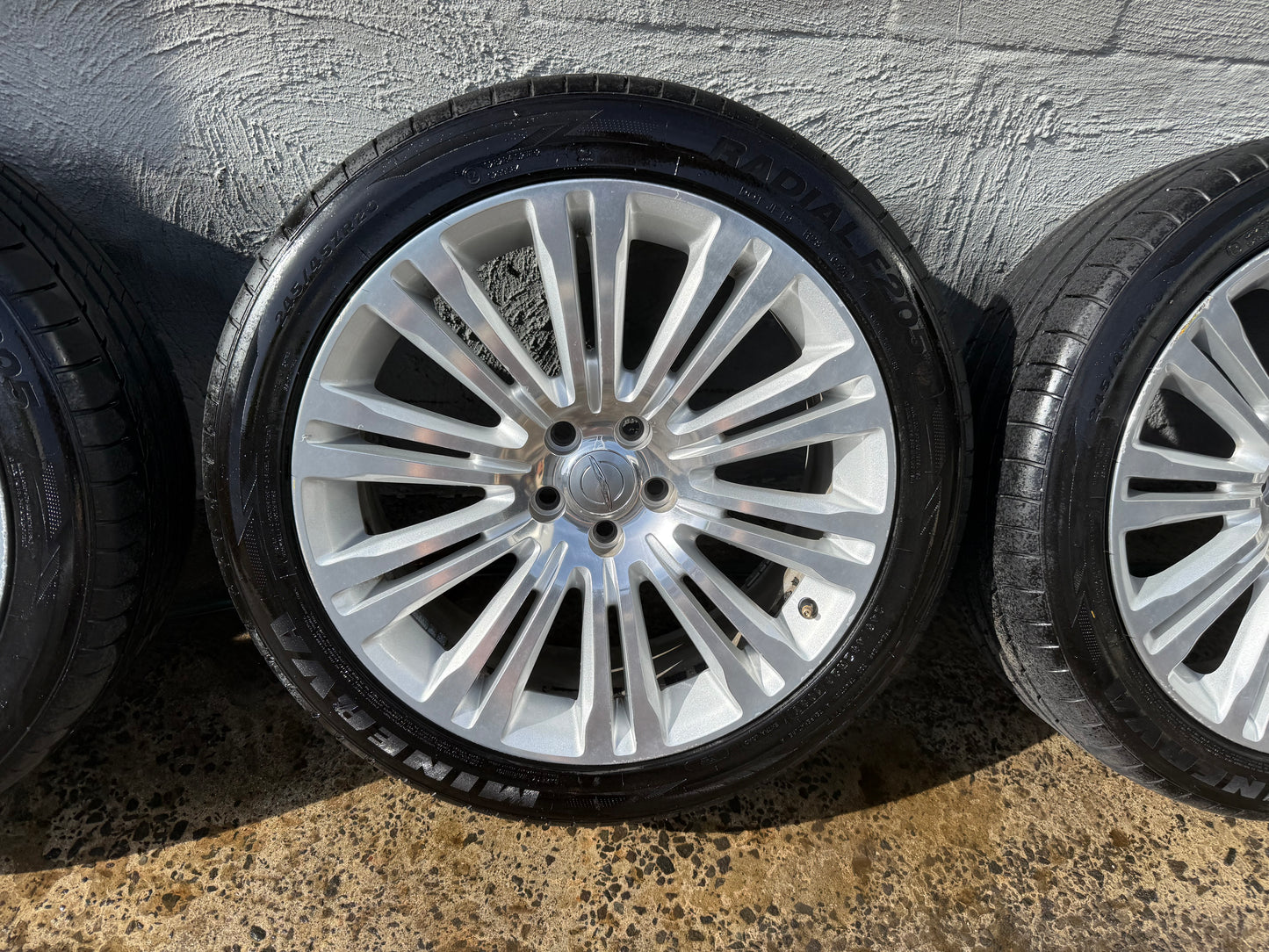 Chrysler 300 20” Alloy Wheels with Good Tyres
