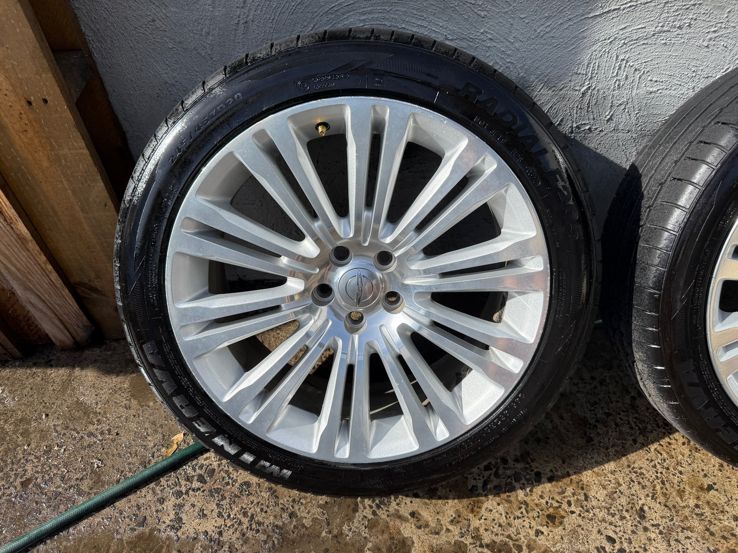 Chrysler 300 20” Alloy Wheels with Good Tyres