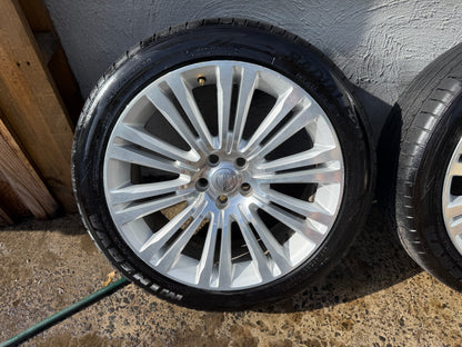 Chrysler 300 20” Alloy Wheels with Good Tyres