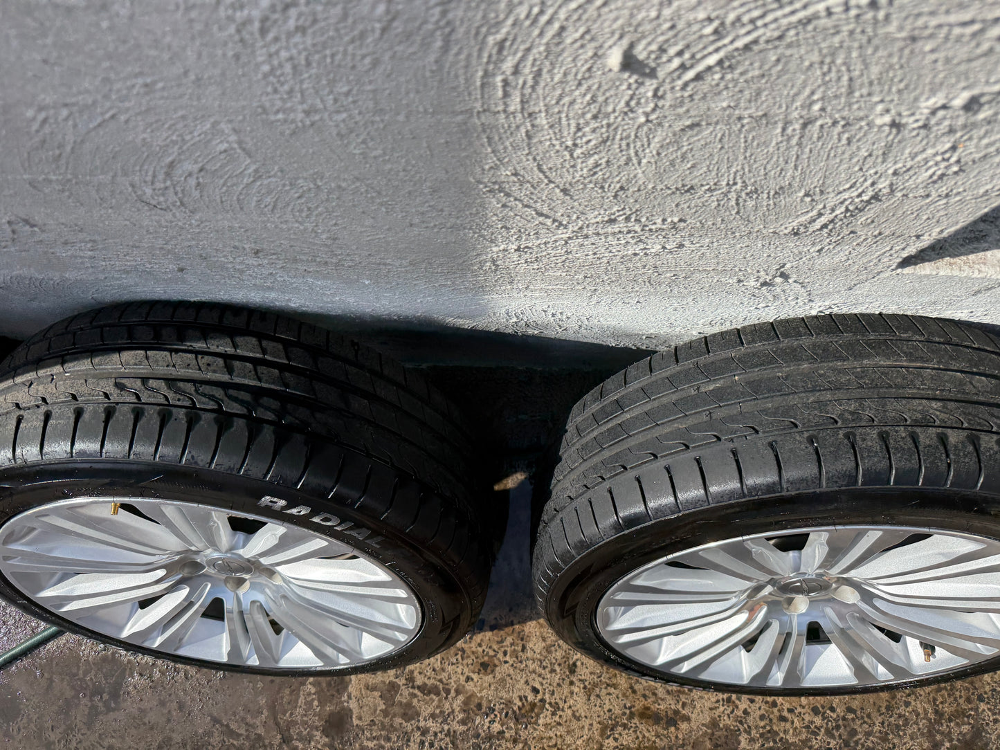 Chrysler 300 20” Alloy Wheels with Good Tyres