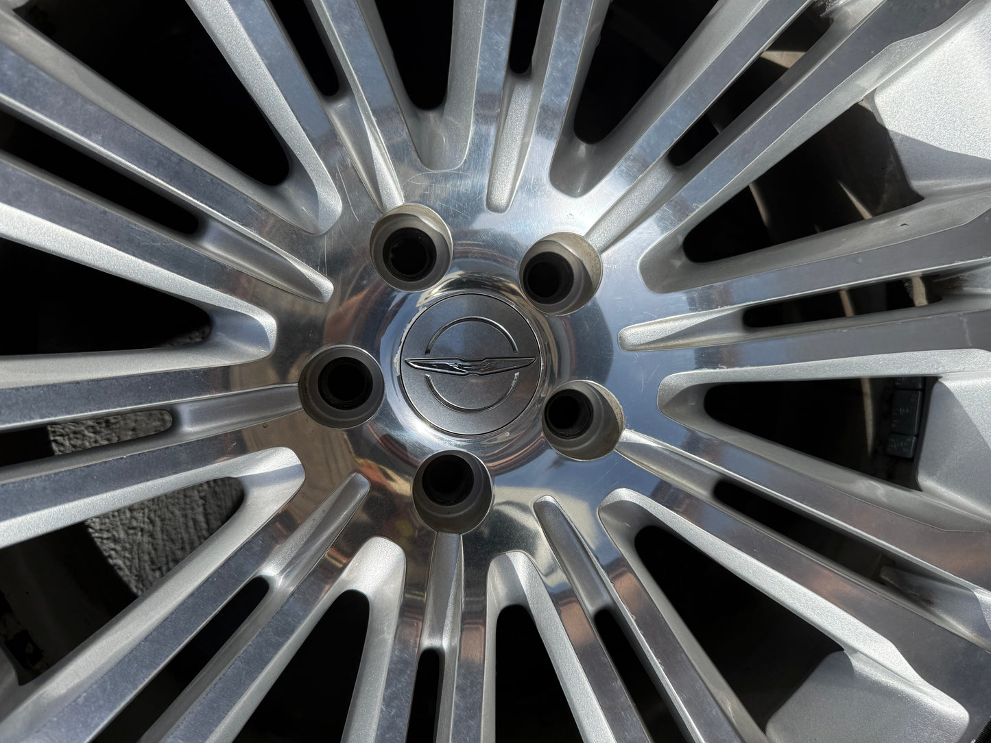 Chrysler 300 20” Alloy Wheels with Good Tyres