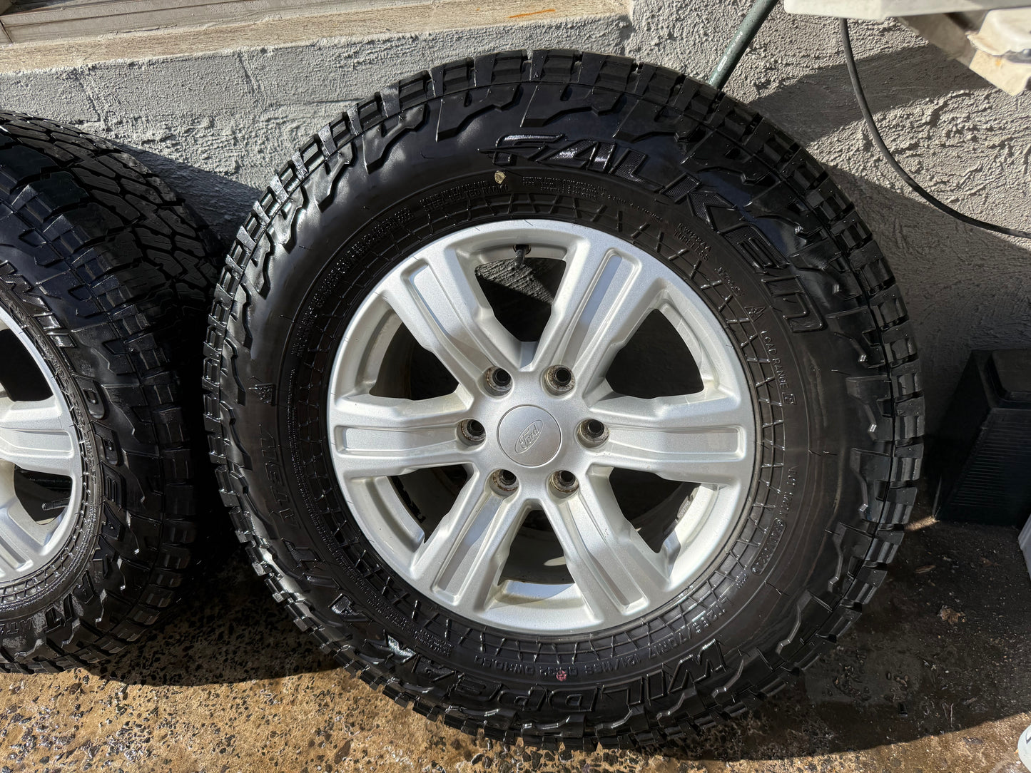 Ford Ranger/Everest 17” Alloy Wheels with Excellent Tyres