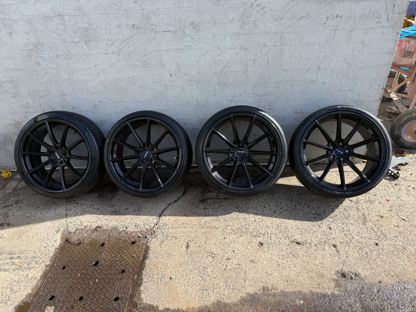Hussla Black Staggered Multi Spoke 20” Alloy Wheels with Good Tyres