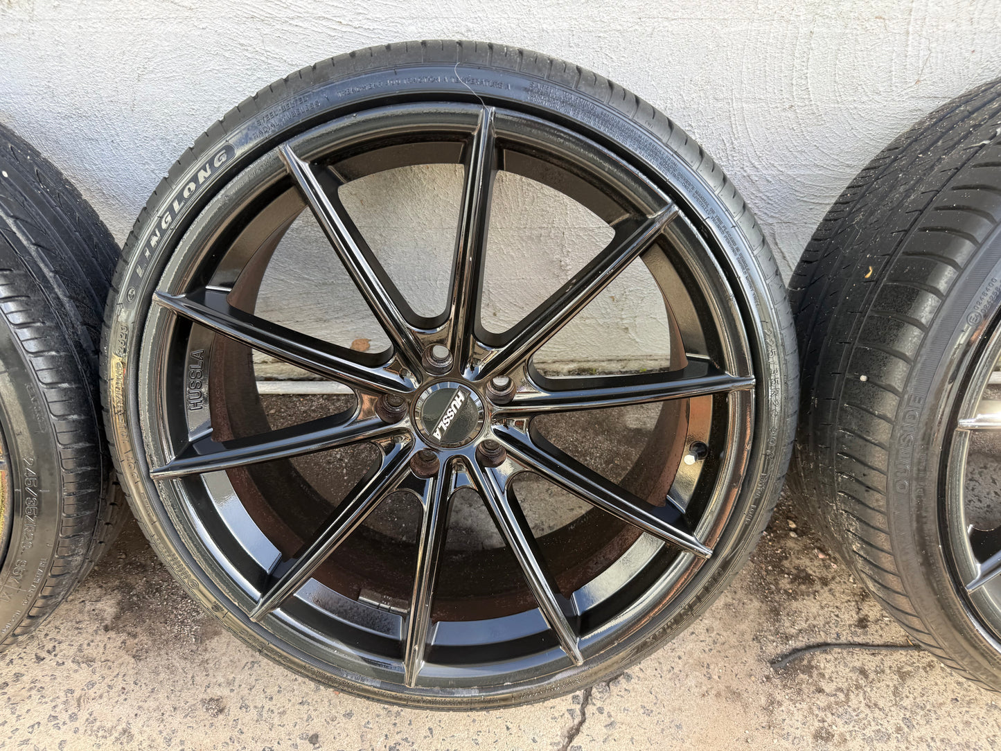 Hussla Black Staggered Multi Spoke 20” Alloy Wheels with Good Tyres