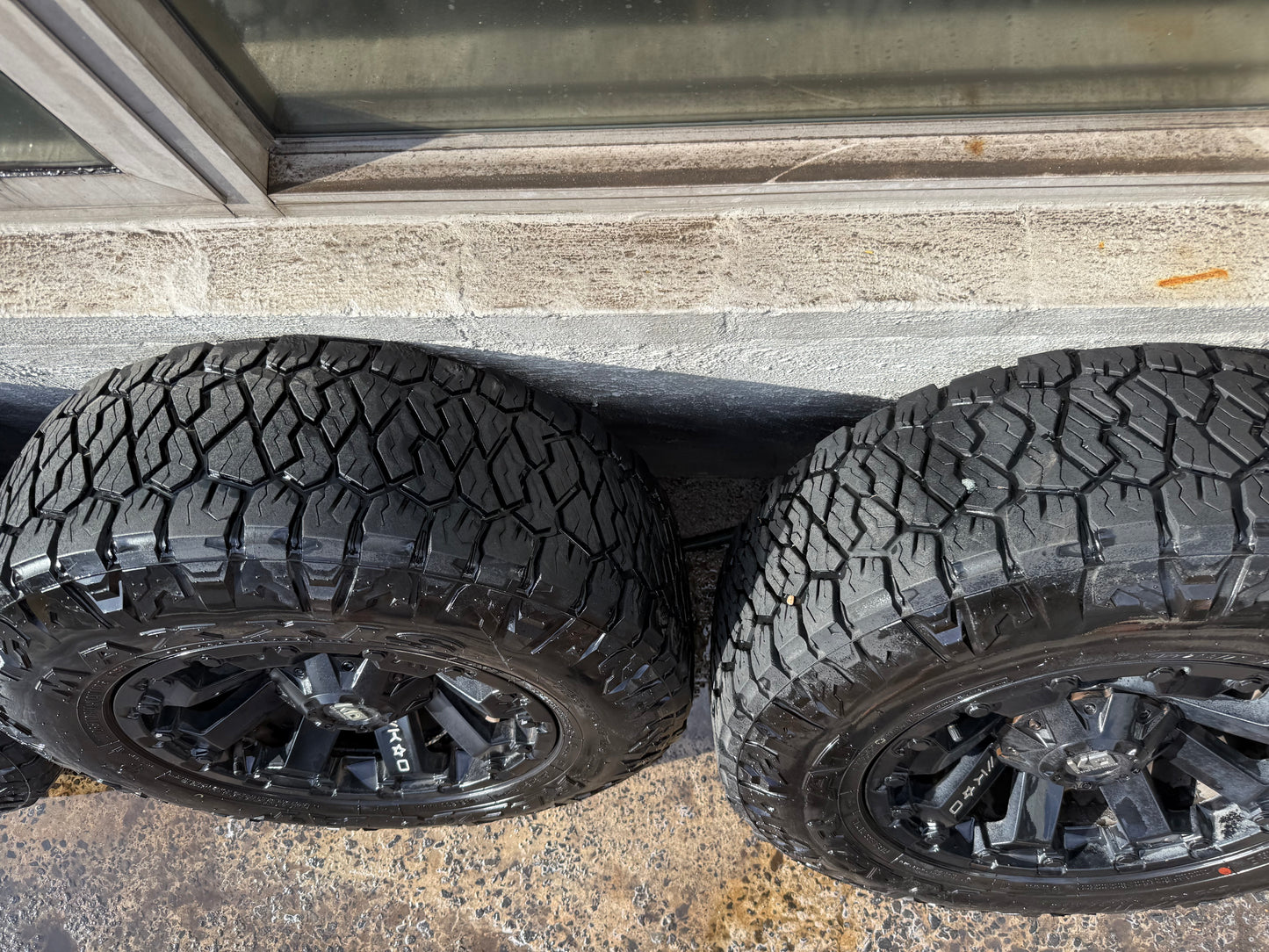 King Off Road Black Alloy Wheels with Maxxis Razr A/T Tyres