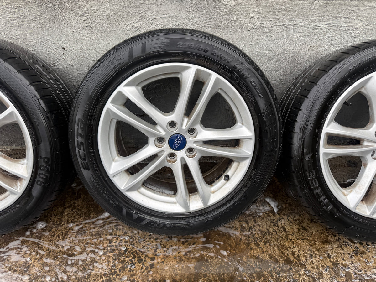 Ford Mondeo 17” Alloy Wheels with Good Tyres
