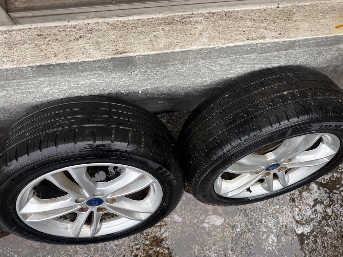 Ford Mondeo 17” Alloy Wheels with Good Tyres