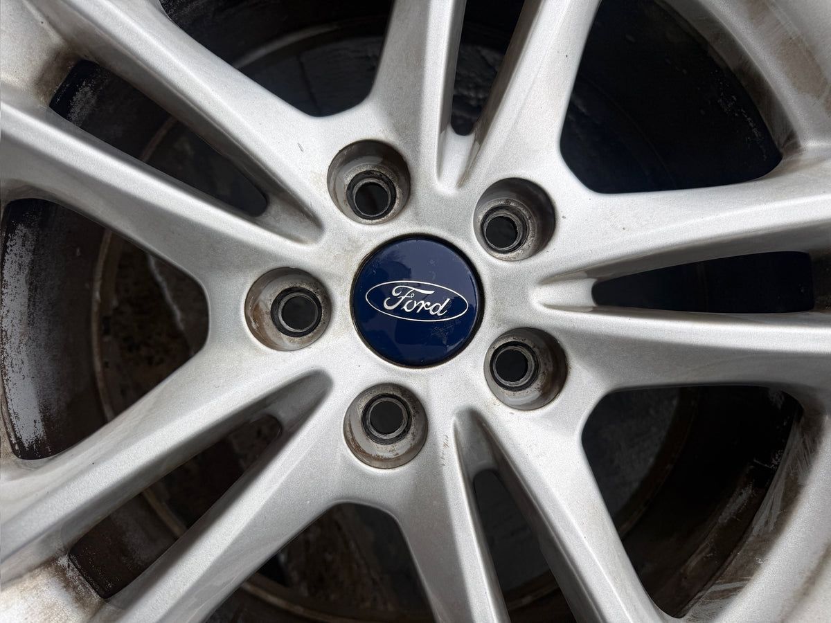 Ford Mondeo 17” Alloy Wheels with Good Tyres