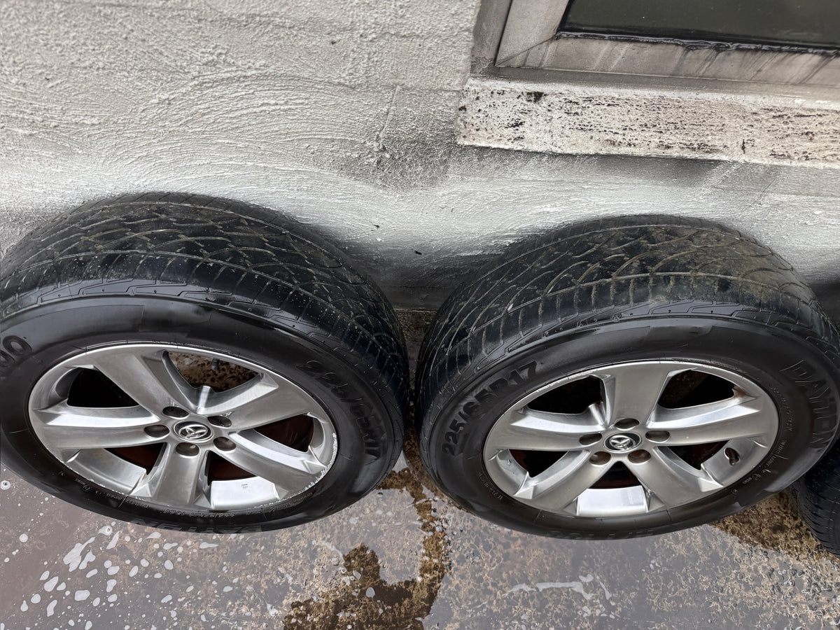 Toyota RAV4 17” Alloy Wheels with Good Tyres