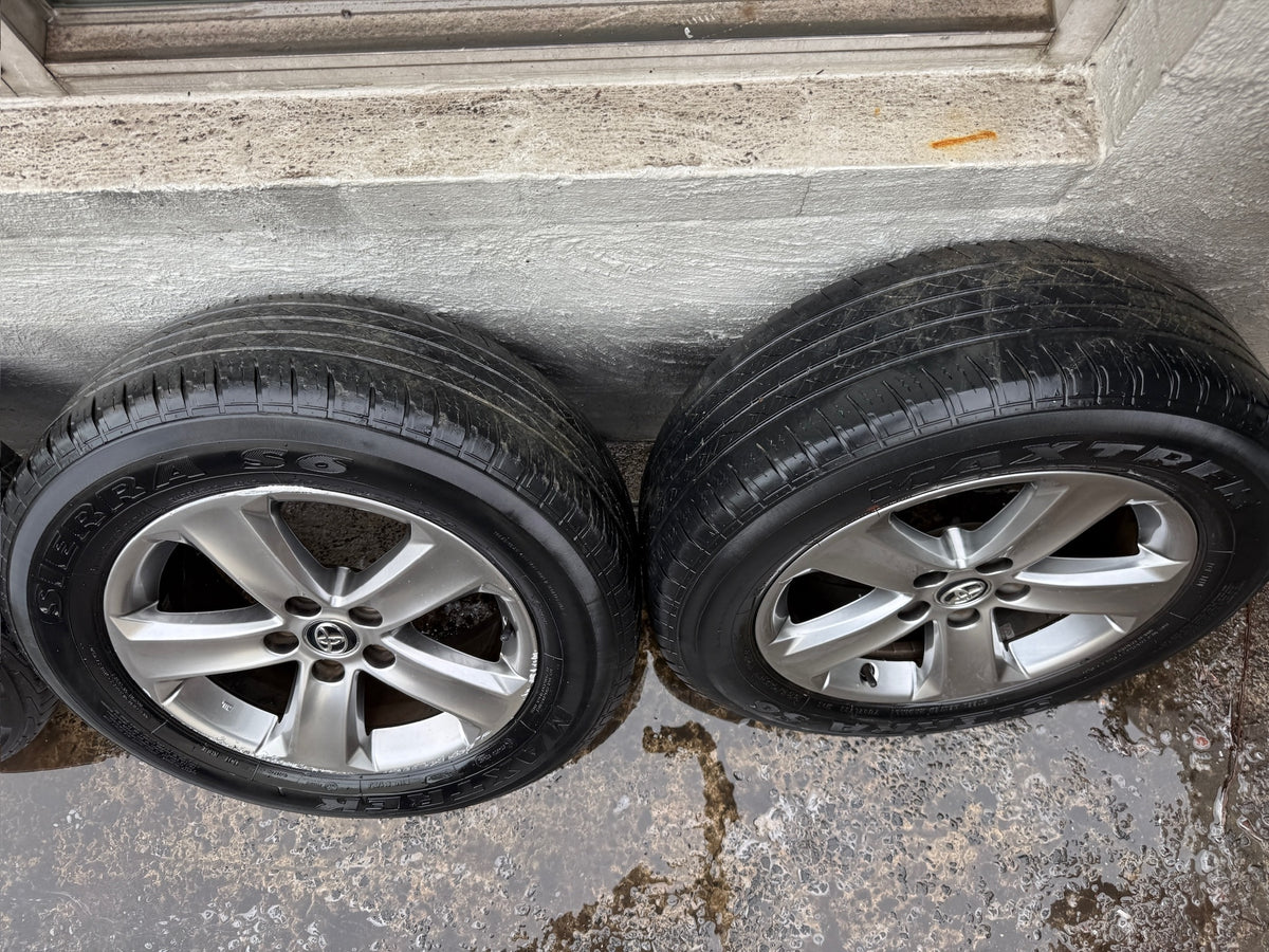 Toyota RAV4 17” Alloy Wheels with Good Tyres