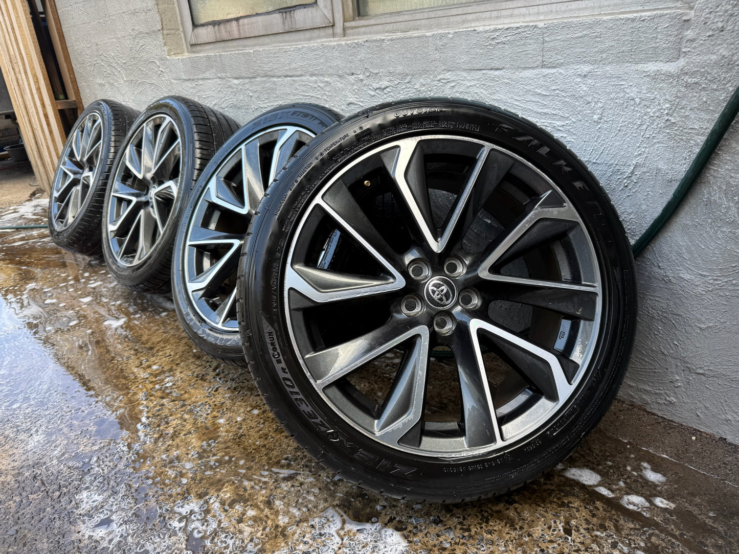 Toyota Corolla 18” Alloy Wheels with Tyres