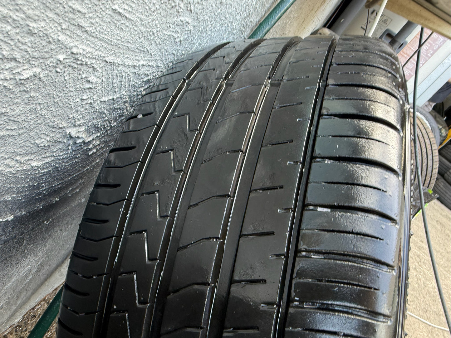 Toyota Corolla 18” Alloy Wheels with Tyres
