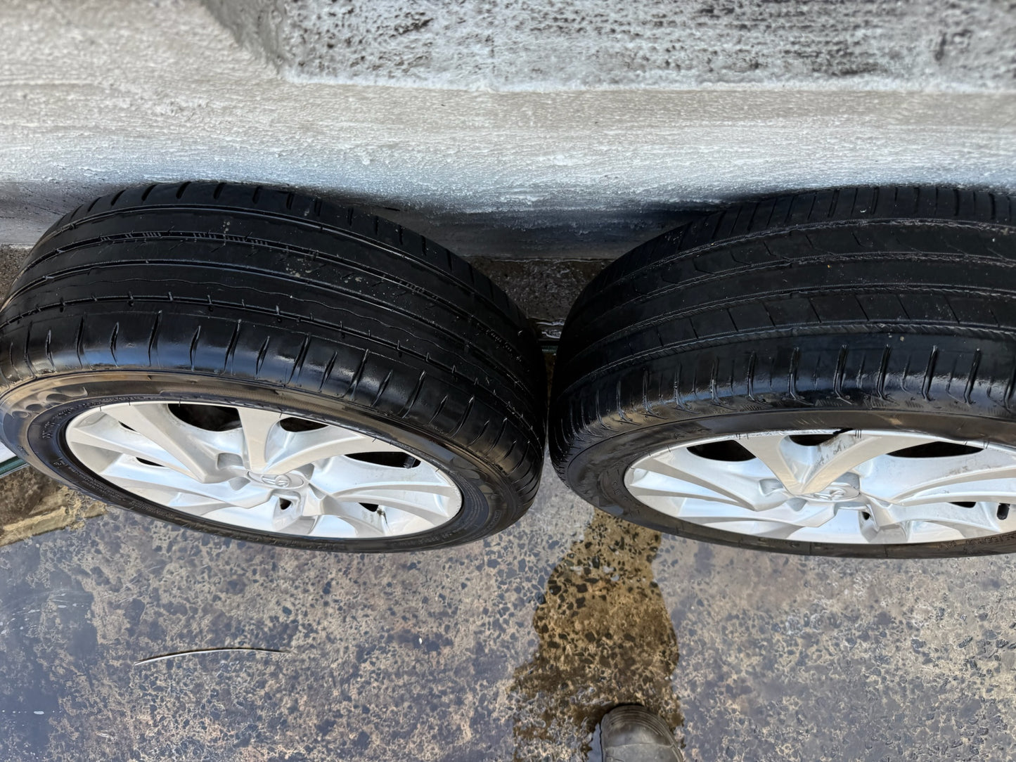 Toyota Corolla 16” Alloy Wheels with Good Tyres.