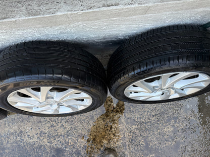 Toyota Corolla 16” Alloy Wheels with Good Tyres.