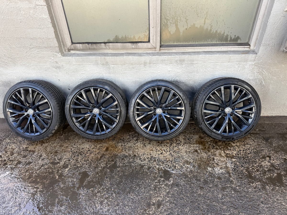 Volkswagen Polo 17” Alloy Wheels with Good Tyres